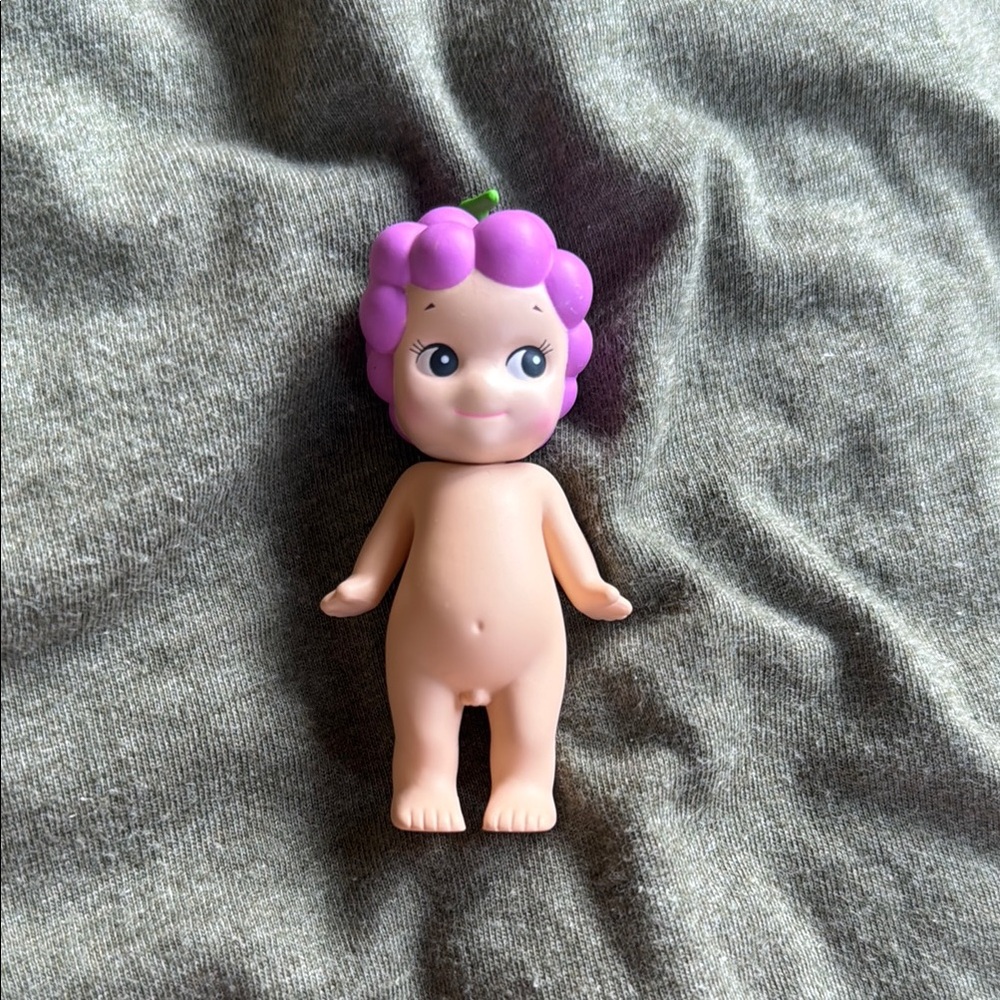 Grape sonny angel